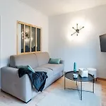 Casa Nena, Nid Douillet , Quartier Bsb, Republique
